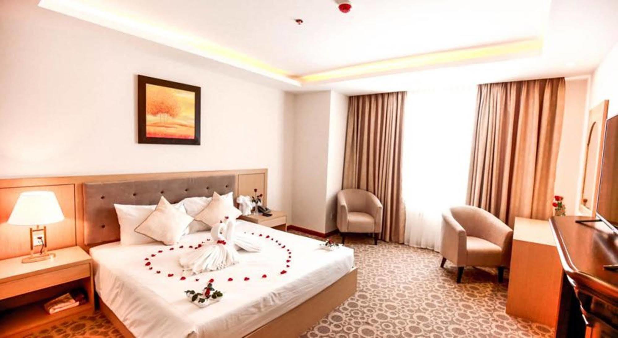 Bavico Plaza Hotel Νταλάτ Εξωτερικό φωτογραφία