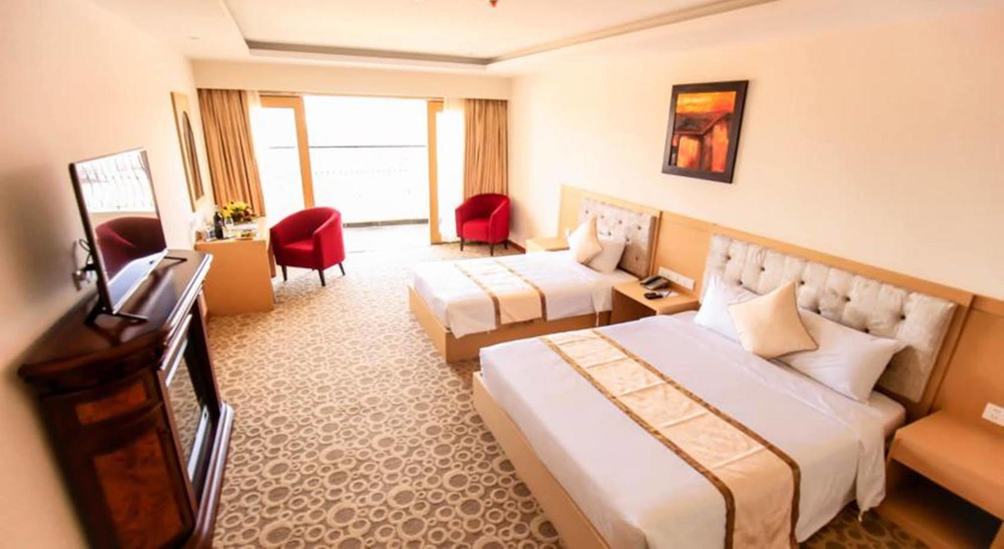 Bavico Plaza Hotel Νταλάτ Εξωτερικό φωτογραφία